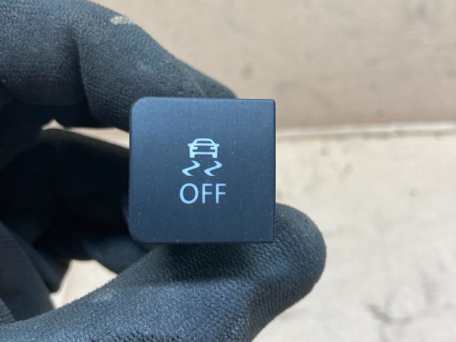 bontott VW GOLF VI Kipörgésgátló Kapcsoló