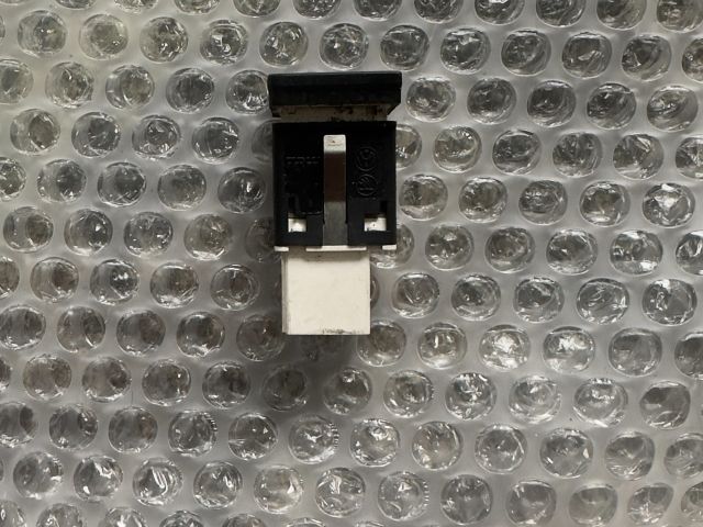 bontott VW GOLF VI Kipörgésgátló Kapcsoló