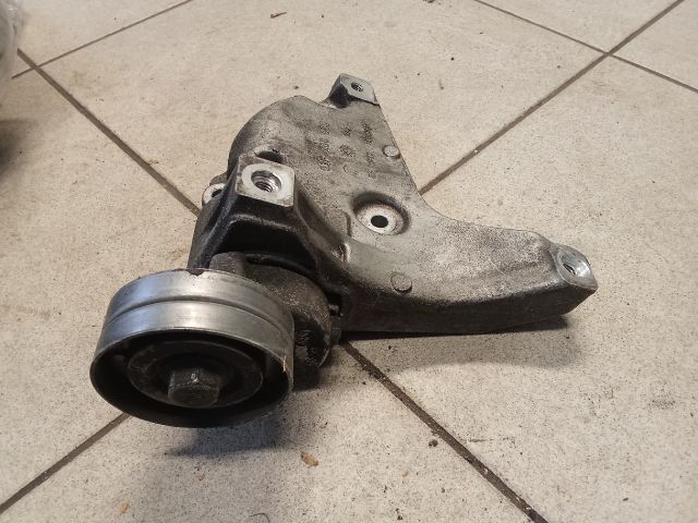 bontott VW GOLF VI Klímakompresszor Tartó Bak