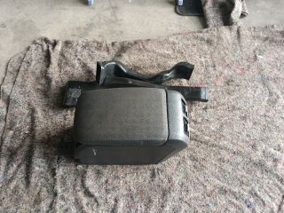 bontott VW GOLF VI Könyöklő