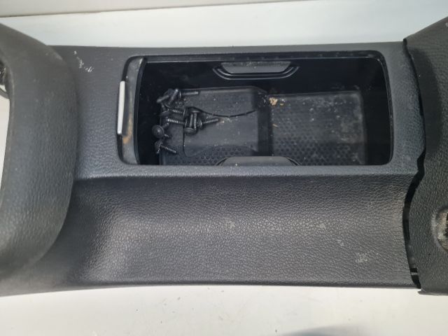 bontott VW GOLF VI Könyöklő