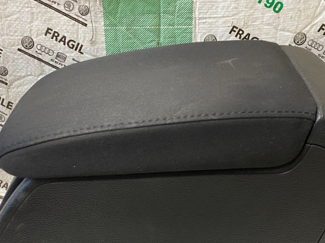 bontott VW GOLF VI Könyöklő