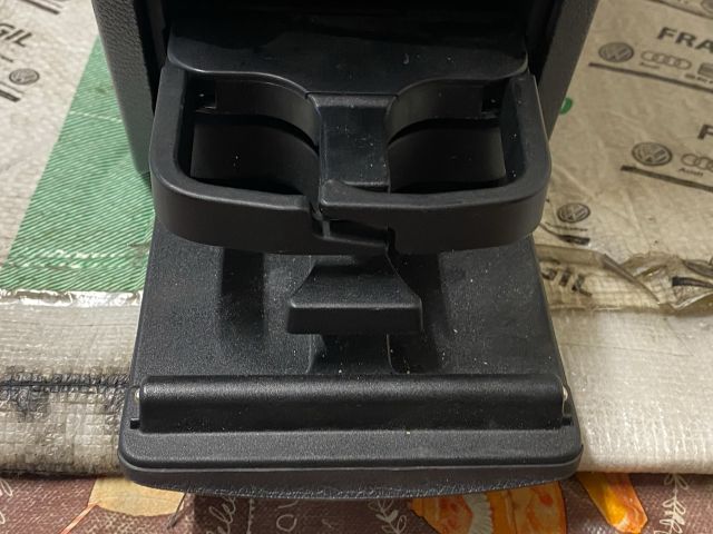 bontott VW GOLF VI Könyöklő