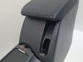 bontott VW GOLF VI Könyöklő