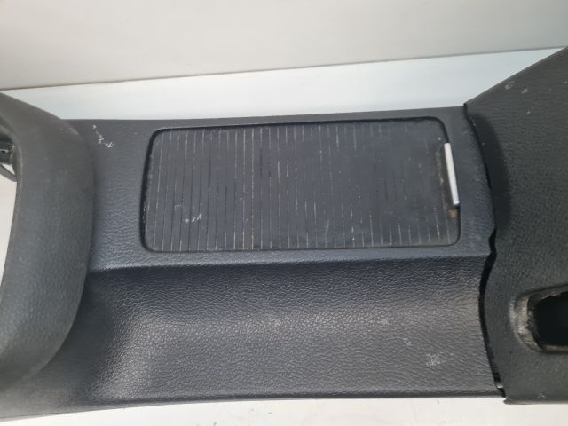 bontott VW GOLF VI Könyöklő