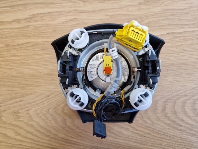 bontott VW GOLF VI Kormánylégzsák