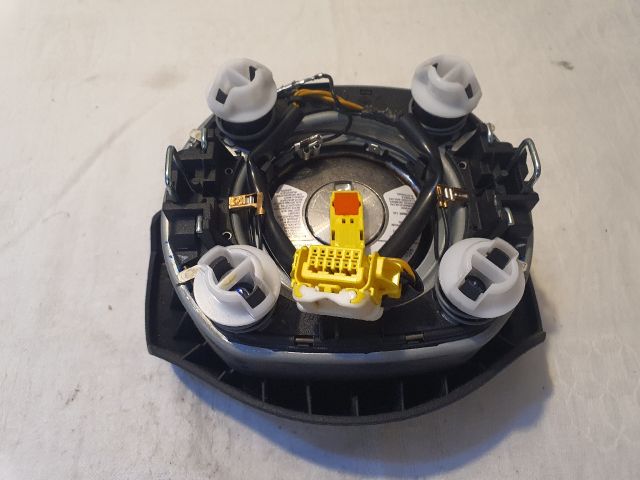 bontott VW GOLF VI Kormánylégzsák