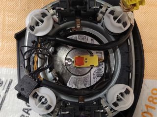 bontott VW GOLF VI Kormánylégzsák