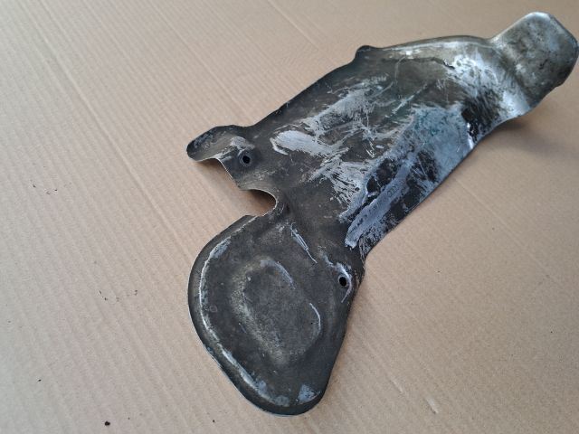 bontott VW GOLF VI Kormánymű Hővédő Lemez