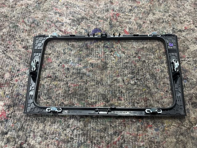 bontott VW GOLF VI Középkonzol Keret