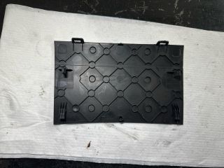 bontott VW GOLF VI Középkonzol Keret