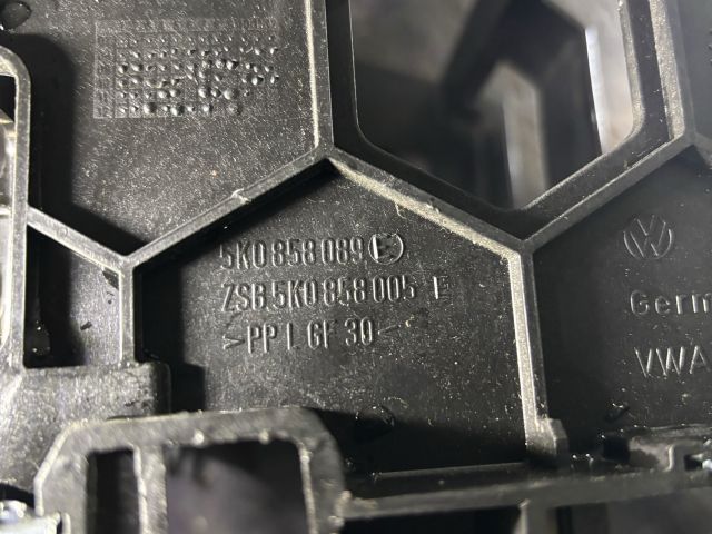 bontott VW GOLF VI Középkonzol Keret