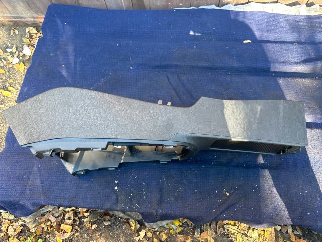 bontott VW GOLF VI Középső Kardánbox Burkolat