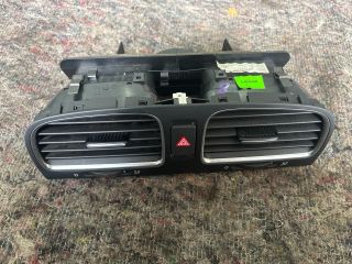 bontott VW GOLF VI Középső Szellőző