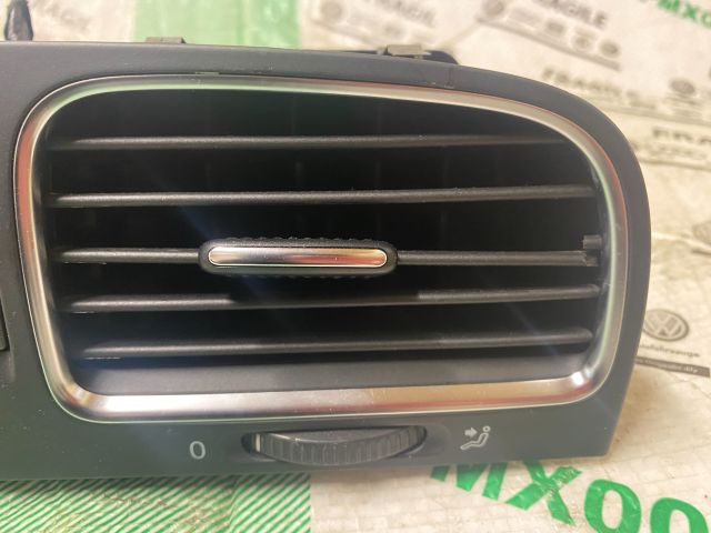 bontott VW GOLF VI Középső Szellőző