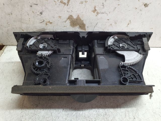 bontott VW GOLF VI Középső Szellőző