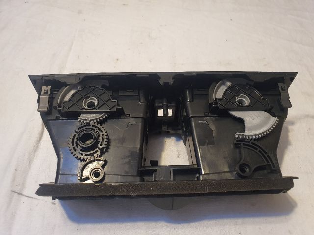 bontott VW GOLF VI Középső Szellőző