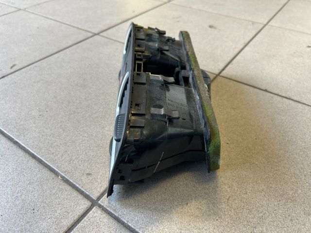 bontott VW GOLF VI Középső Szellőző