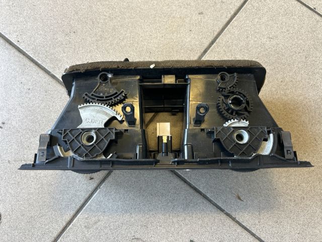 bontott VW GOLF VI Középső Szellőző