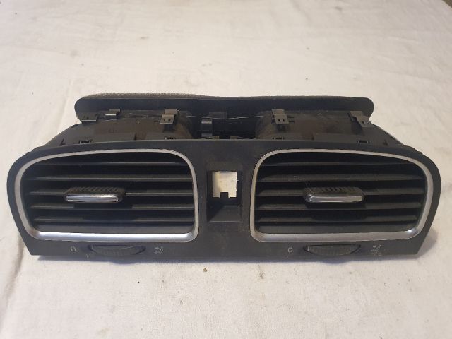 bontott VW GOLF VI Középső Szellőző