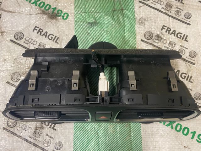 bontott VW GOLF VI Középső Szellőző