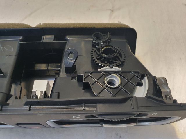 bontott VW GOLF VI Középső Szellőző