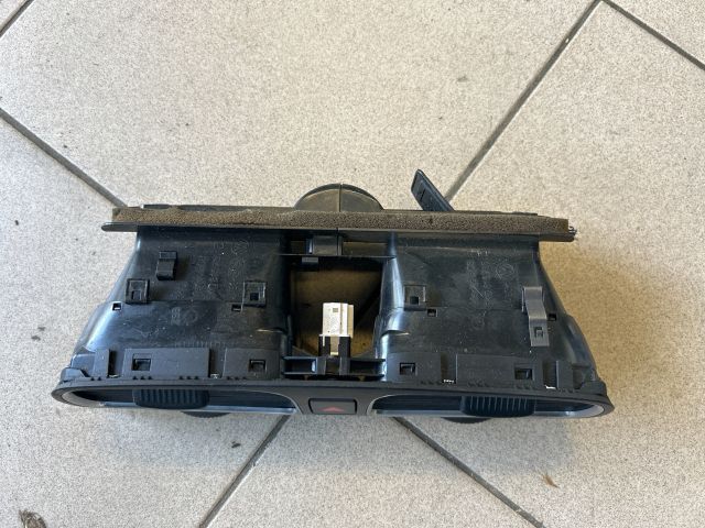 bontott VW GOLF VI Középső Szellőző