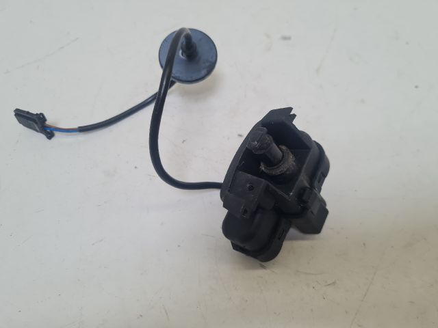 bontott VW GOLF VI Központizár Motor Tankajtó