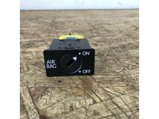bontott VW GOLF VI Légzsák Kapcsoló