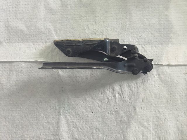 bontott VW GOLF VI Motorháztető Bal Zsanér