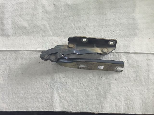 bontott VW GOLF VI Motorháztető Bal Zsanér