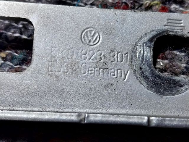 bontott VW GOLF VI Motorháztető Bal Zsanér