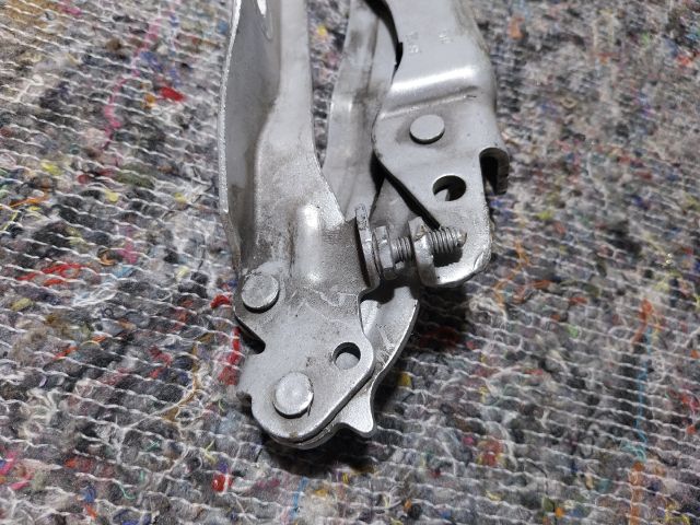 bontott VW GOLF VI Motorháztető Bal Zsanér