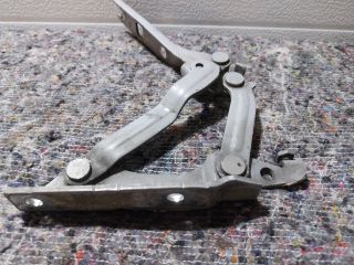 bontott VW GOLF VI Motorháztető Bal Zsanér