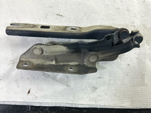 bontott VW GOLF VI Motorháztető Bal Zsanér