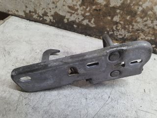 bontott VW GOLF VI Motorháztető Biztonsági Kampó