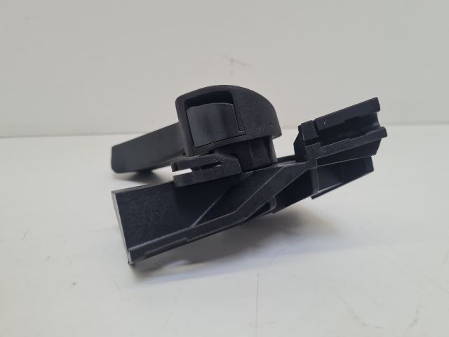 bontott VW GOLF VI Motorháztető Nyitó Kar / Gomb