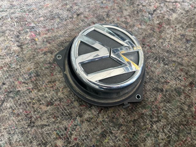 bontott VW GOLF VI Motorháztető Nyitó Kar / Gomb