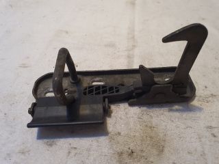 bontott VW GOLF VI Motorháztető Nyitó Kar / Gomb