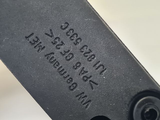 bontott VW GOLF VI Motorháztető Nyitó Kar / Gomb