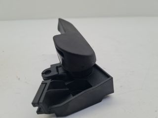 bontott VW GOLF VI Motorháztető Nyitó Kar / Gomb