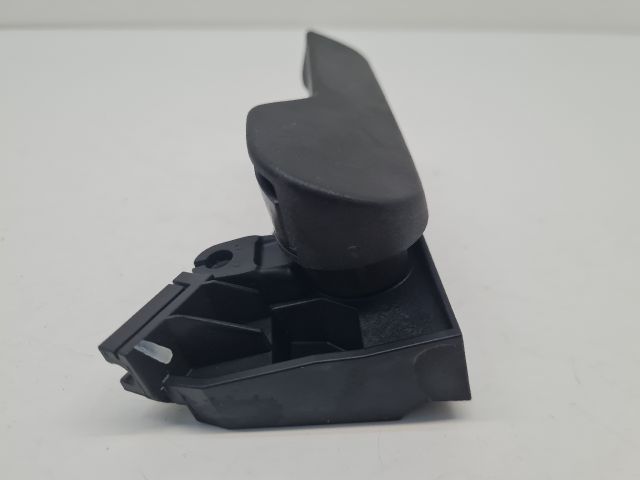 bontott VW GOLF VI Motorháztető Nyitó Kar / Gomb