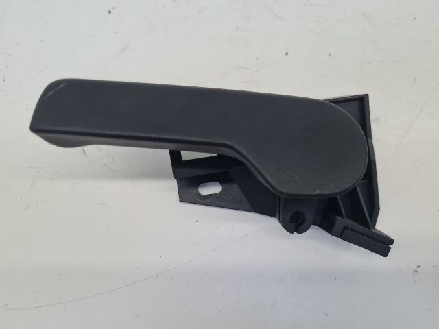 bontott VW GOLF VI Motorháztető Nyitó Kar / Gomb