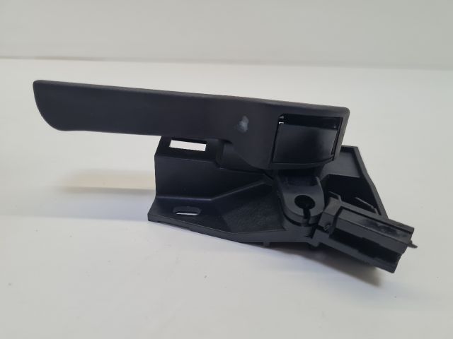 bontott VW GOLF VI Motorháztető Nyitó Kar / Gomb