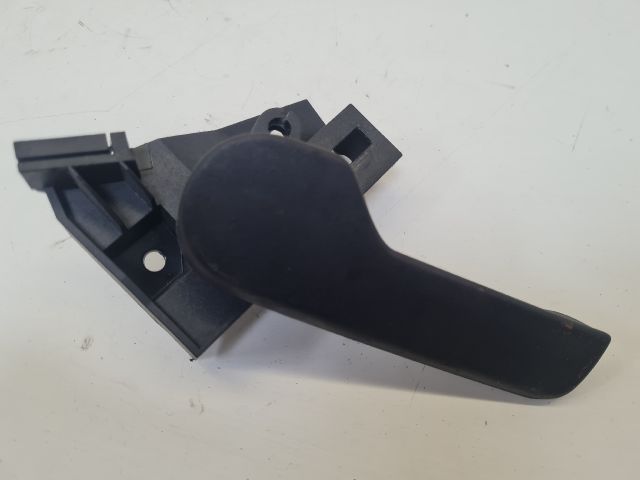 bontott VW GOLF VI Motorháztető Nyitó Kar / Gomb