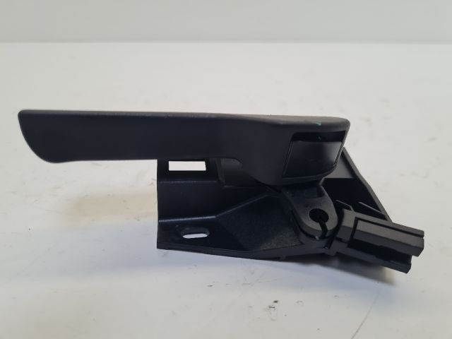 bontott VW GOLF VI Motorháztető Nyitó Kar / Gomb