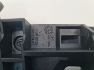 bontott VW GOLF VI Motorháztető Nyitó Kar / Gomb