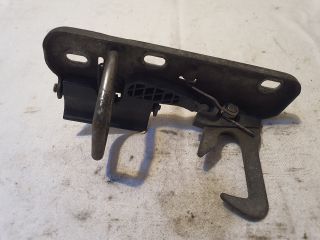 bontott VW GOLF VI Motorháztető Nyitó Kar / Gomb