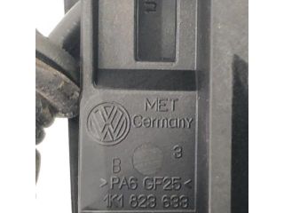 bontott VW GOLF VI Motorháztető Nyitó Kar / Gomb