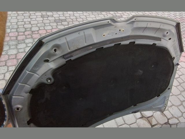 bontott VW GOLF VI Motorháztető Szigetelés